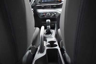 Hyundai i20 1.2 MPI MT ConnectLine, Anno 2022, KM 25000 - Hauptbild