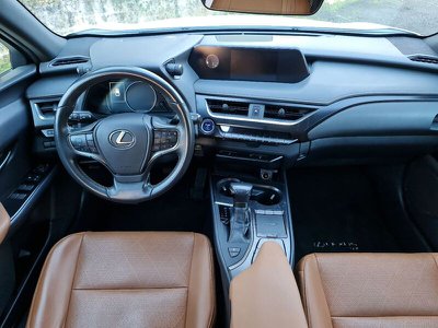 Lexus UX 250 H PREM MY19 4WD, Anno 2019, KM 92862 - Hauptbild
