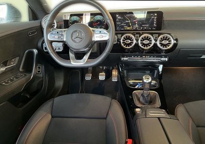 Mercedes Benz Classe A A 200 Automatic Premium AMG NIGHT, Anno 2 - Hauptbild