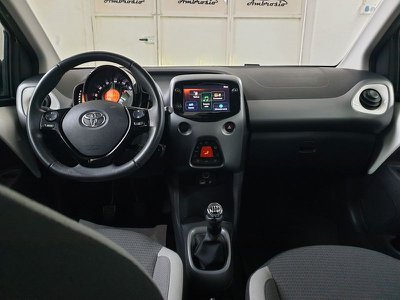 Toyota Aygo Connect 1.0 VVT i 72 CV 5 porte x play DA 104,00 AL - Hauptbild