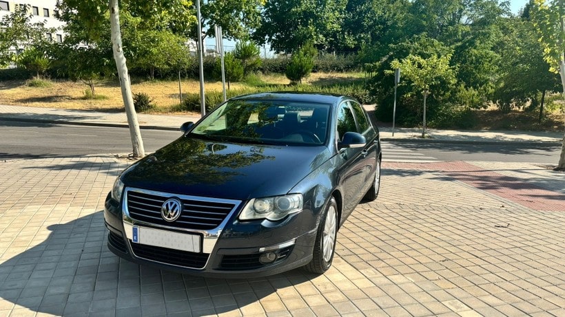 VOLKSWAGEN Passat 2.0TDI Advance - Hauptbild