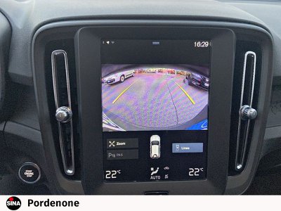 Volvo XC40 T2 Geartronic Momentum Core, Anno 2021, KM 43052 - Hauptbild