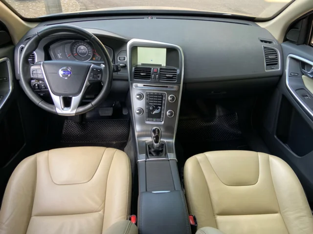 Volvo XC90 Momentum Pro AWD B5 Diesel EU6d Allrad HUD AHK Navi digitales Cockpit Memory Sitze - Hauptbild
